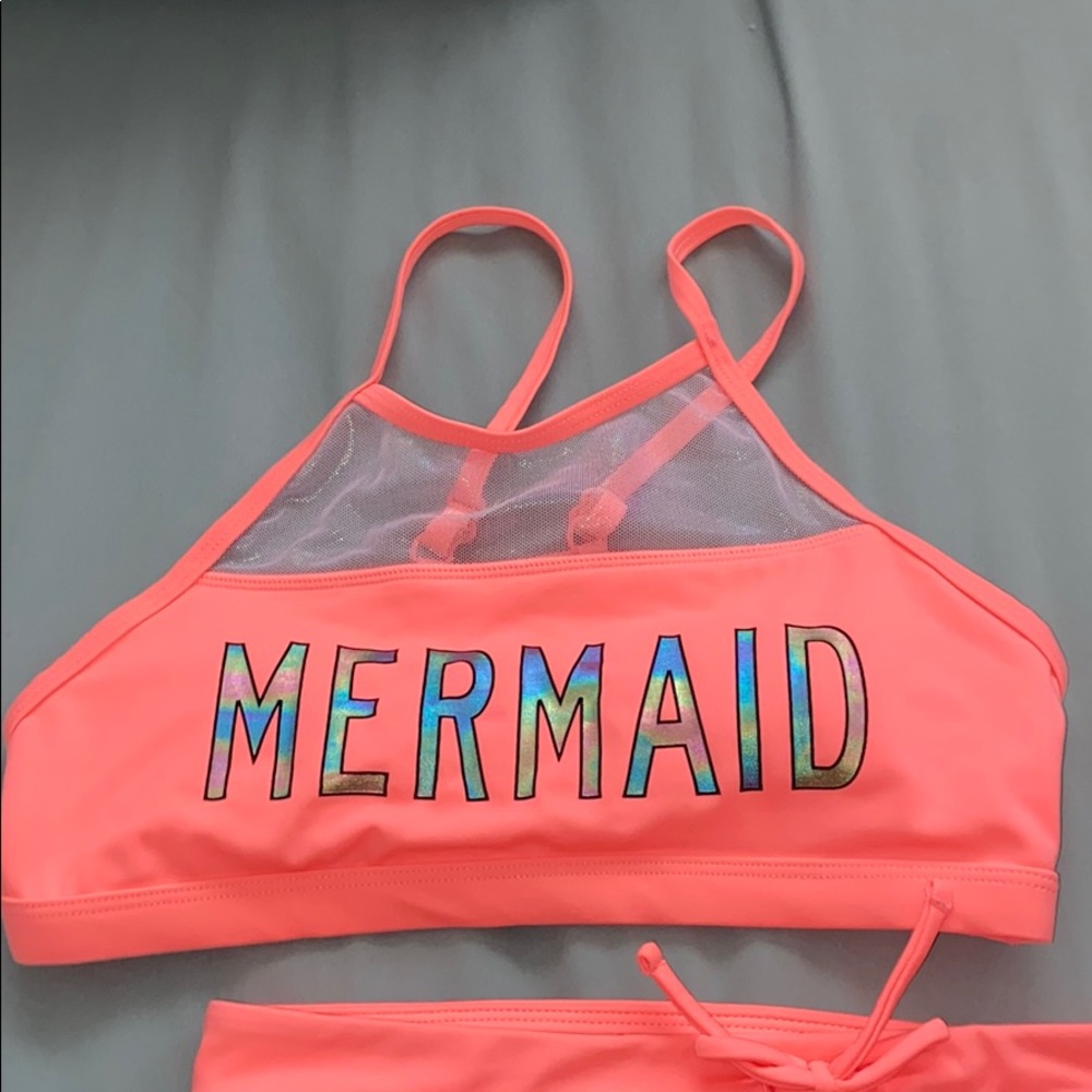 Bathing suit